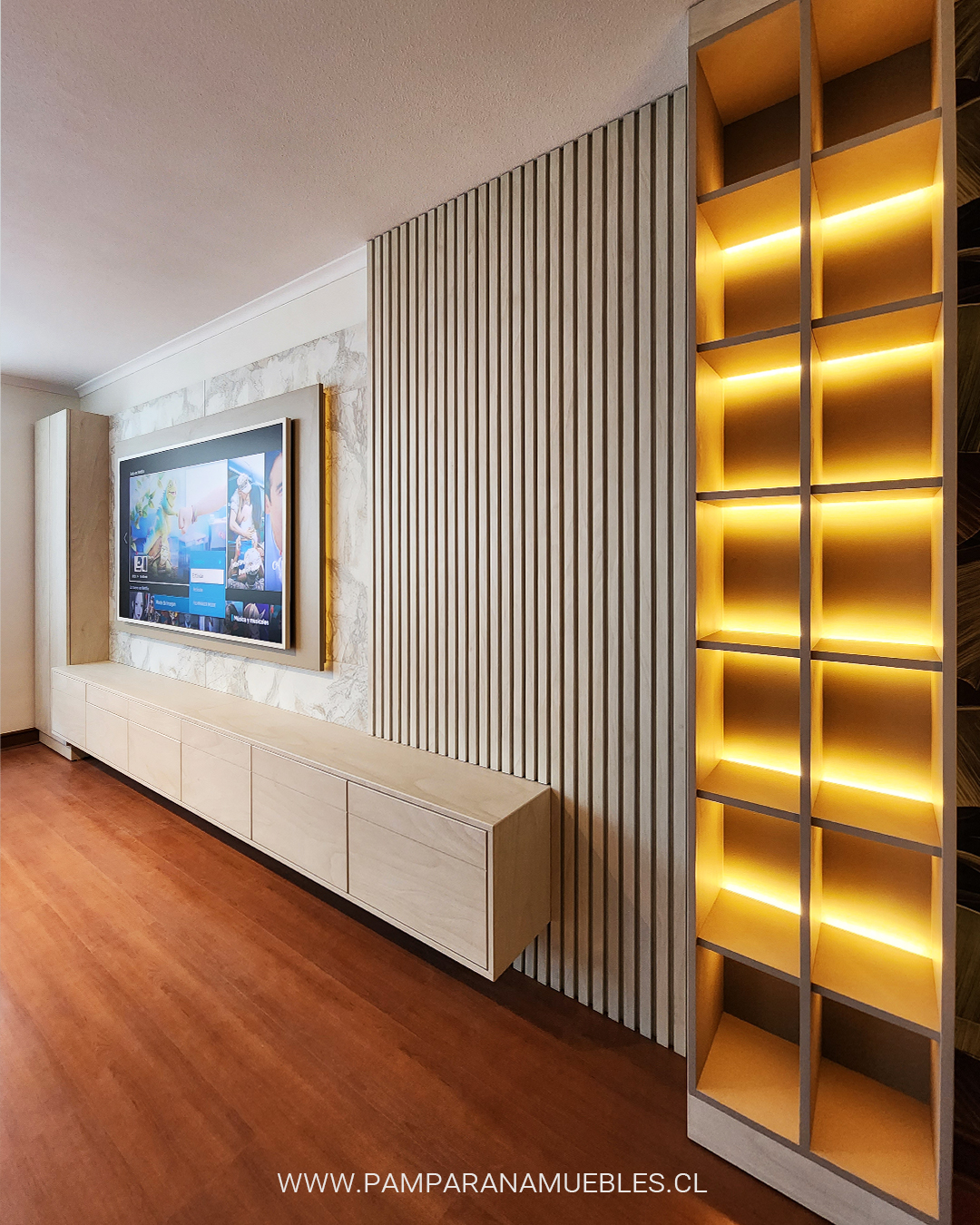 Biblioteca con luz LED
